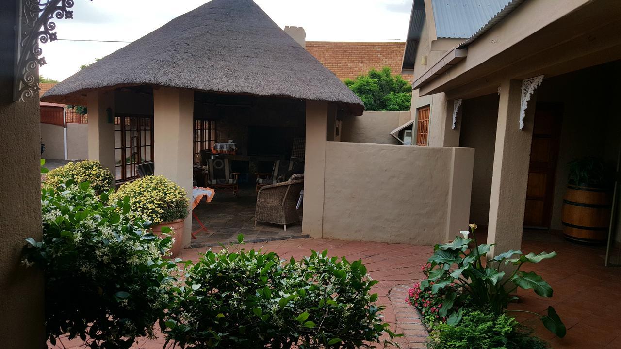 Azalea Bnb Kuruman Exterior foto